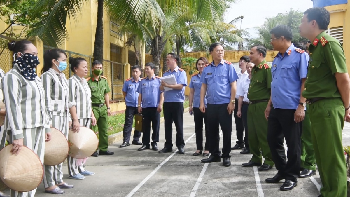 Đoàn Viện KSND tối cao khảo sát công tác đặc xá tại trại giam Xuân Nguyên